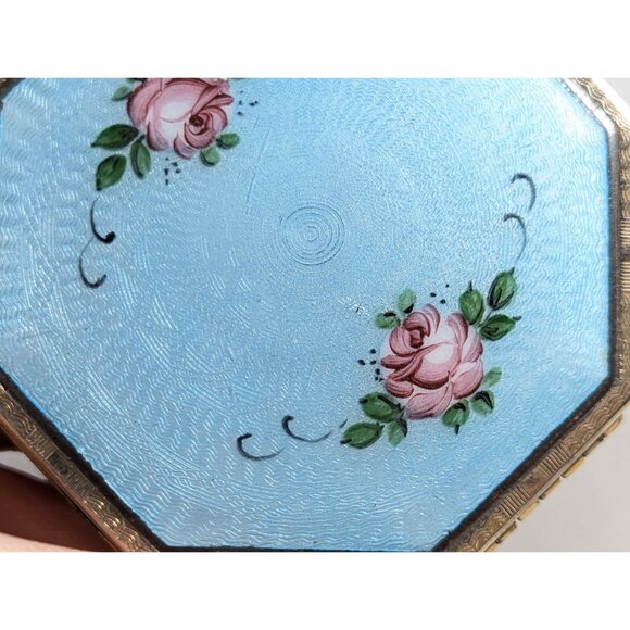 1920s Baby Blue Guilloche Enamel Compact, Fancy powder, rouge & mirror compact, - Picture 3 of 16